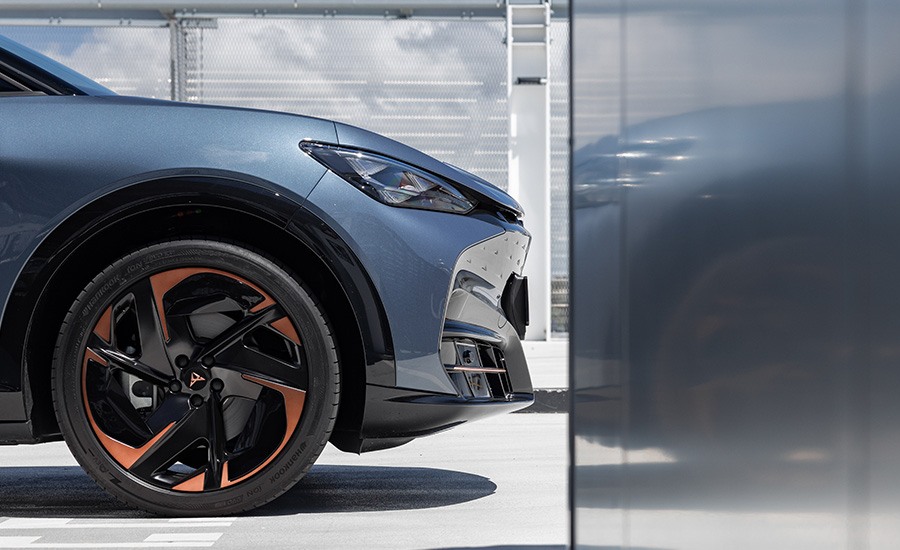 Close-up of a copper wheel on a CUPRA sports car